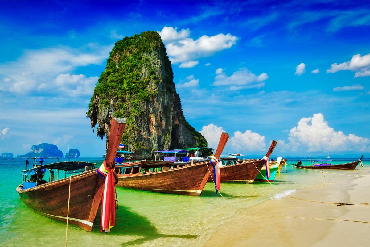 Longtail Boat