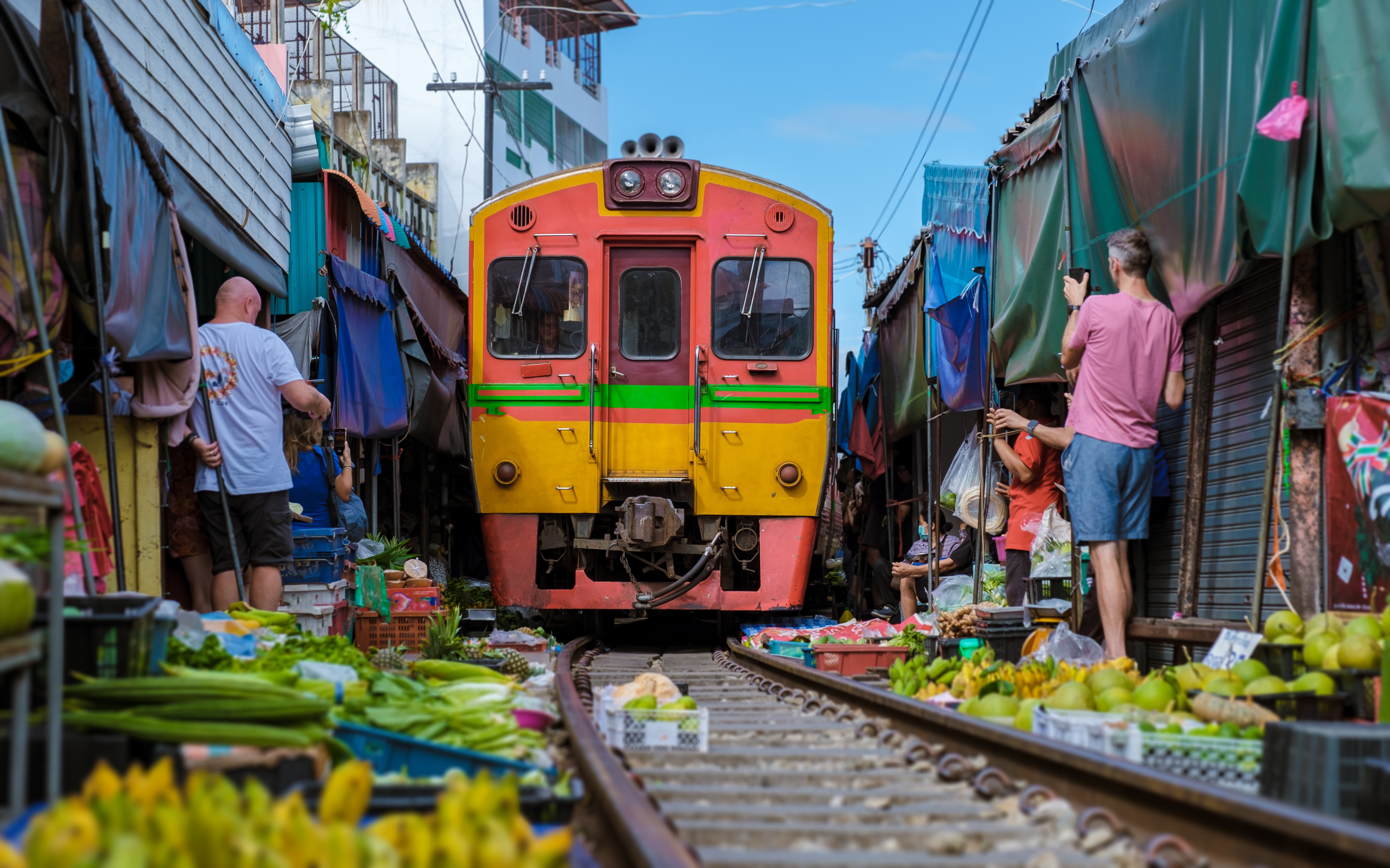 Maeklong Railway Market